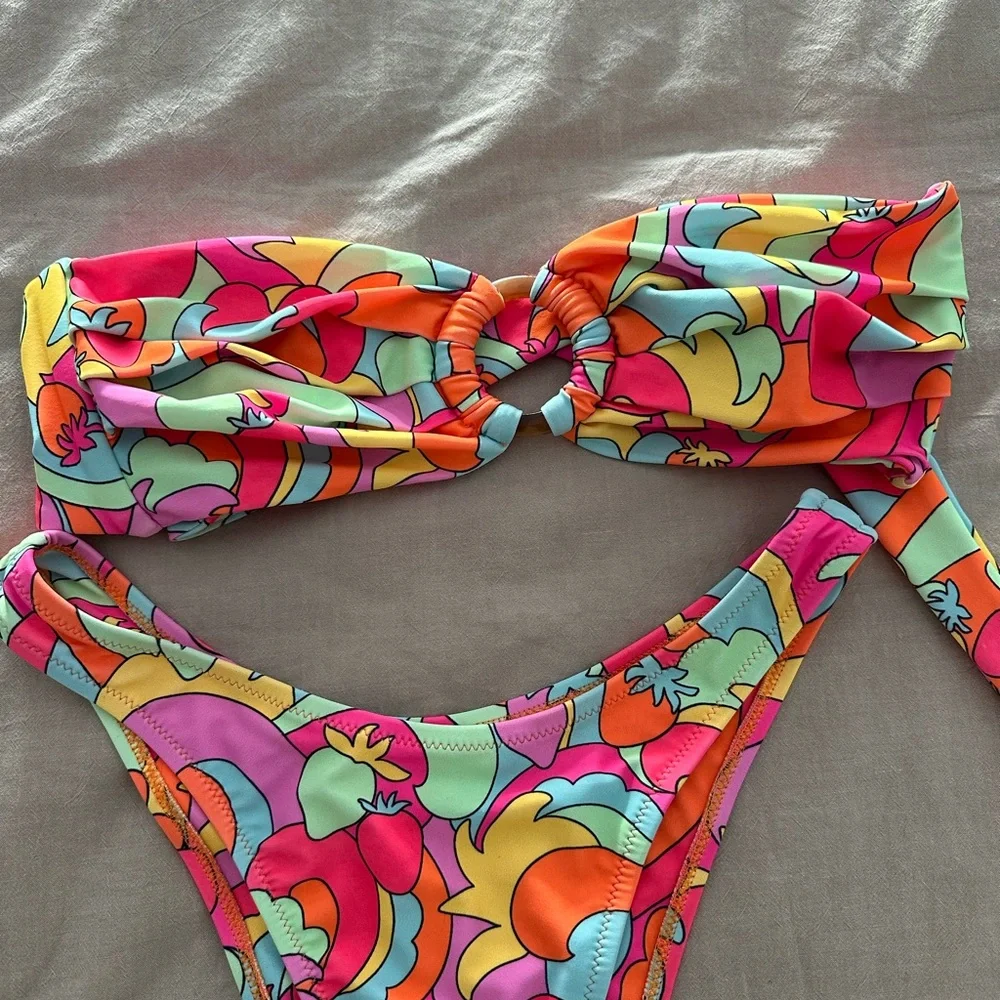 Kulani bikini Set with Scrunchie - Picture 2 of 6